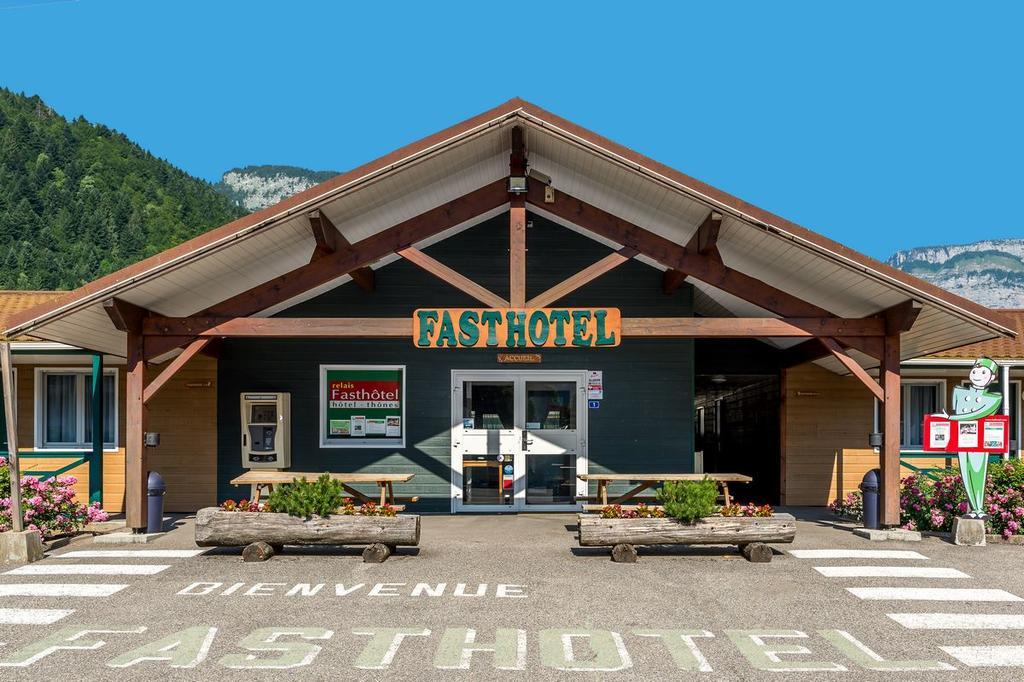 Fasthotel Thônes エクステリア 写真